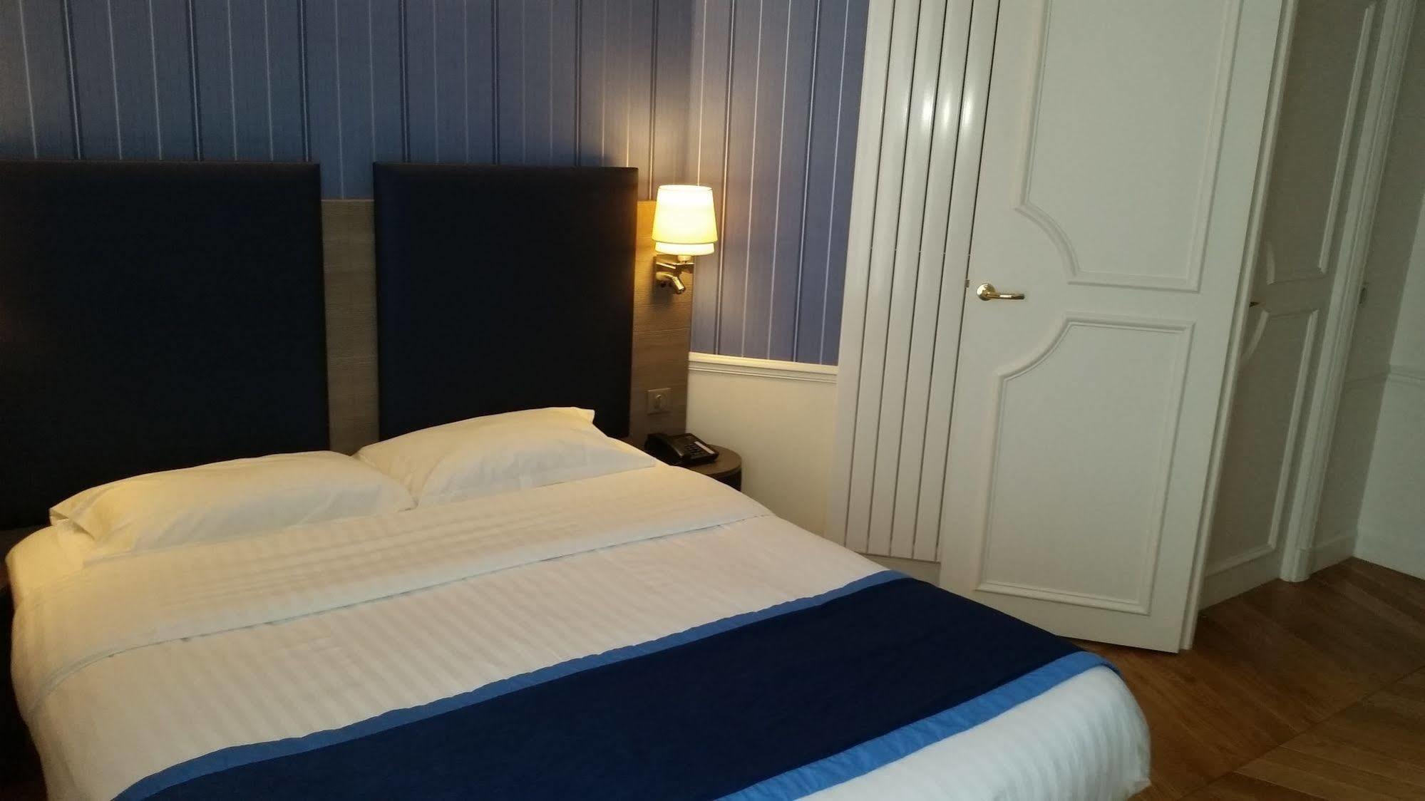 Mayflower Paris Eksteriør billede